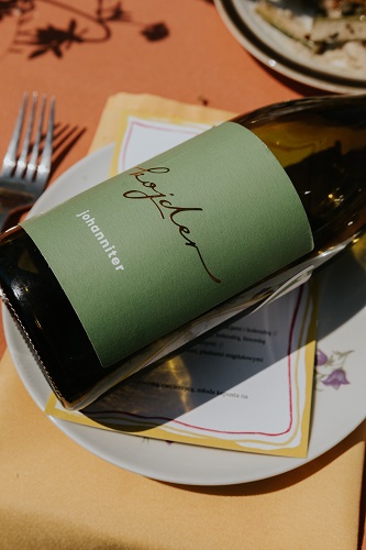 Jakie wino do ryby, a jakie do mięsa? Podstawy wine pairingu